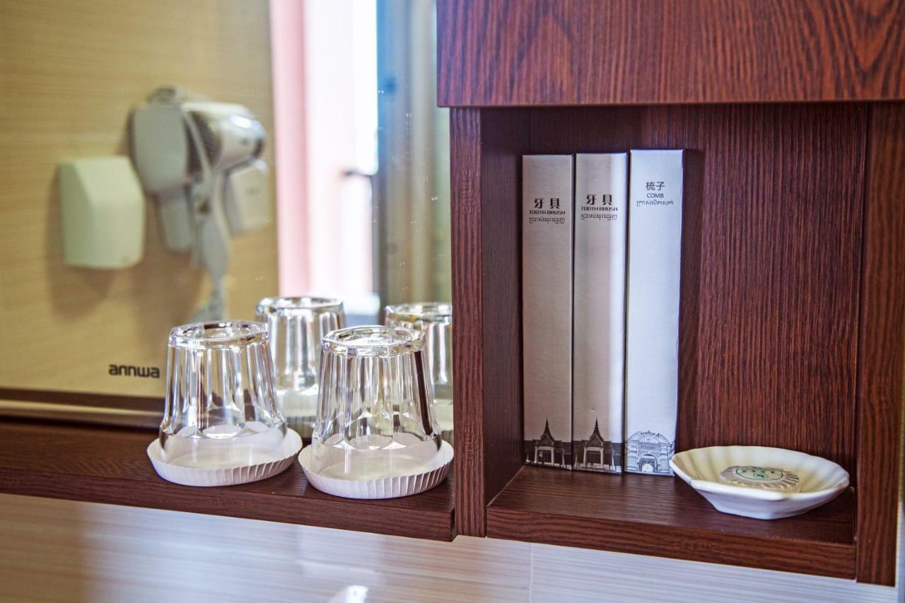 City Comfort Hotel Phnom Penh Airport Kültér fotó